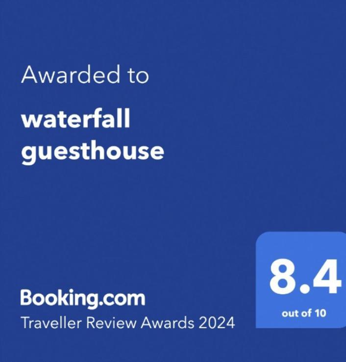 Waterfall Guesthouse Hampi Esterno foto
